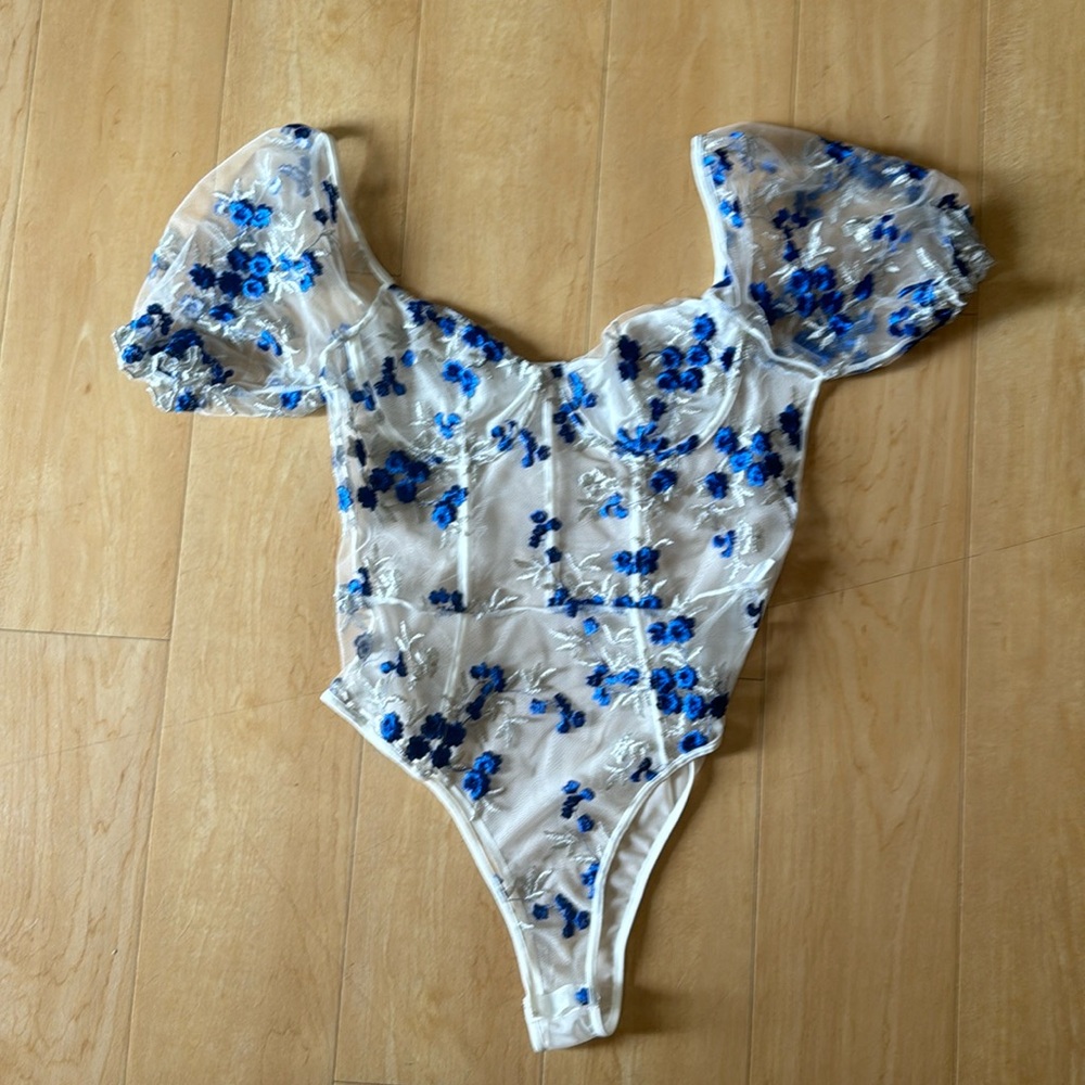 SHEIN Mesh Floral Blue & White Bodysuit Puff Sleeves Size Large